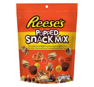 REESE'S POPPED SNACK MIX
