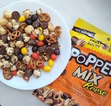 REESE'S POPPED SNACK MIX