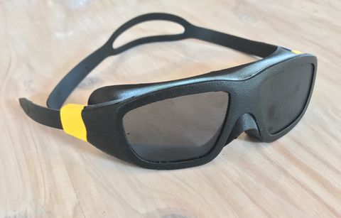 Safe-Eyes Dust Goggles - Yellow Clip .4mm  Size Aperature