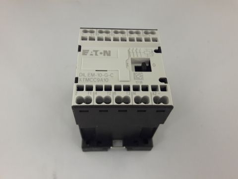 CONTACTOR DIL EM-10-G-C