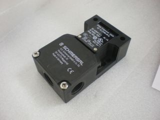 SAFETY SWITCH AZ 16 ZVRK-M16 WITH ACTUATOR