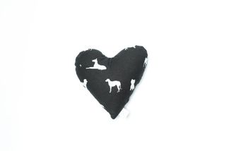 MOG AND BONE PRINTED HEART SOFT TOY BLACK DOG