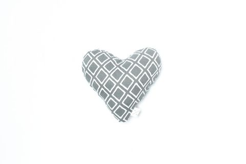 MOG AND BONE PRINTED HEART SOFT TOY GREY IKAT