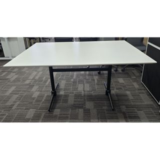 Table Boardroom Straight Top 1500x1200 & Erin PC Fr L1 Shark