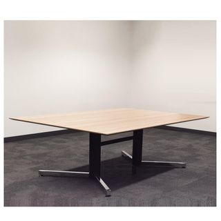 Table Boardroom 1500x1200mm Mia PC-Chrome L2 SharkNose