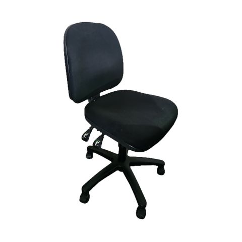 Secondhand chair 15