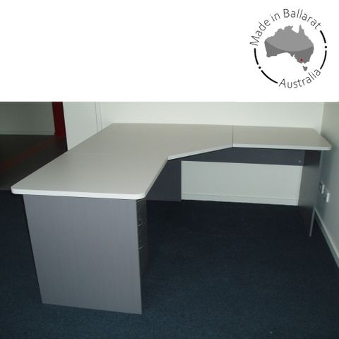 Bray CWS 1800x1800x700xH725 2P Splay L1 Radius Corners