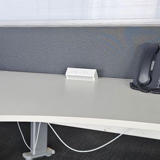 #210048 Secondhand Desk top power units, clamp on. White