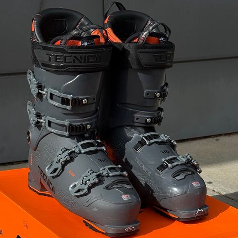 Tecnica 2024 Mach1 MV 110 Snow Ski Boots 30.5 - USED