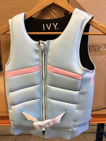 Ivy 2022 Nova Buoyancy Vest 8 - Sample. C157