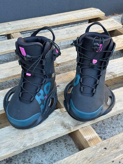 Ronix 2025 Rise boots W8 - Used. C082