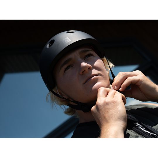 Follow 2026 Pro Helmet