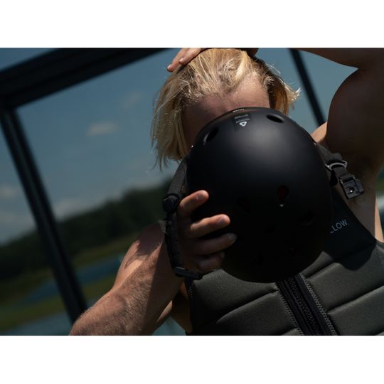 Follow 2026 Pro Helmet