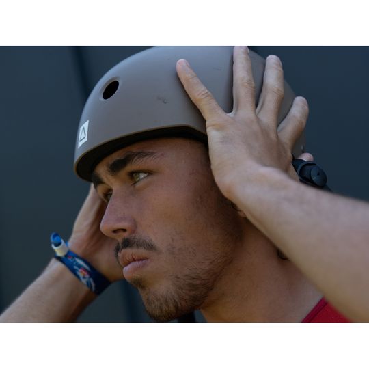 Follow 2026 Pro Helmet