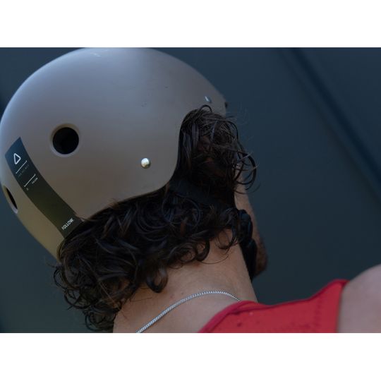 Follow 2026 Pro Helmet