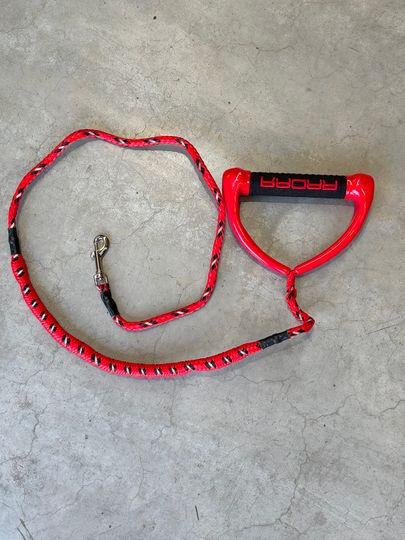 Radar Dog Bungee Leash Red - Used. C030