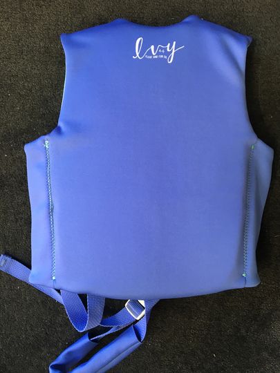 Ivy 2022 IVY JNR GIRLS VEST Minty Fresh - 4-6 Sample. C105