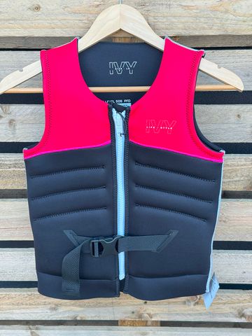 Ivy 2025 Nova vest 8 - non approved sample (C133)