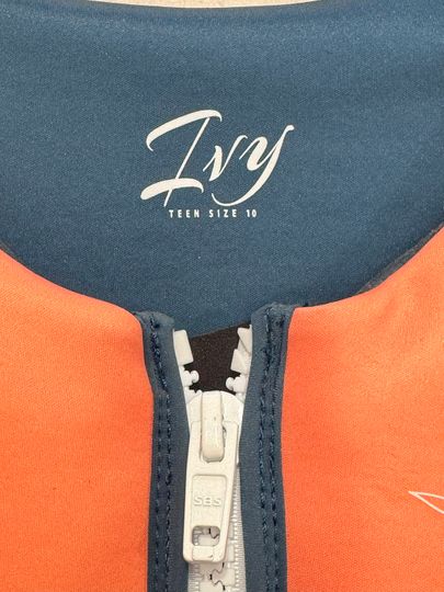 Ivy Ivy Lotus Vest Ladies 10 Sample Not Approved.  (C215)