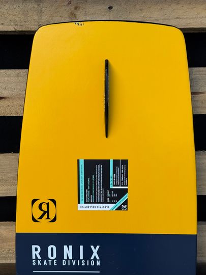 Ronix 2025 Skate Electric Collective 45' Damaged.  (C238)