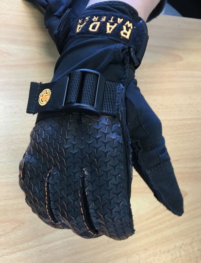 Radar 2026 Hydro-A Ski Glove Medium.  Used.  .C021