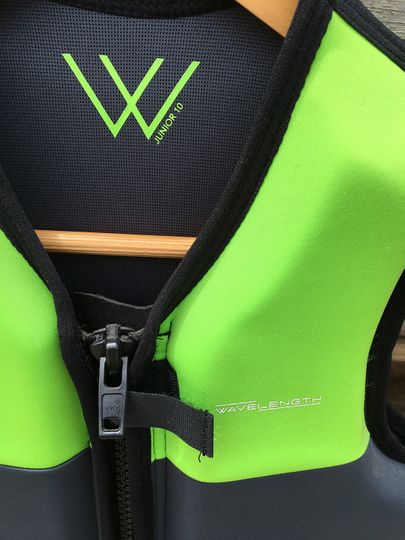 Wavelength SAMPLE 2022 WL JNR BUOYANCY SUIT - Neon Lime - 10. C004