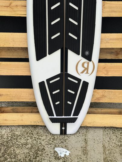 Ronix 2026 Wave King Surfer 5'6 - Ex Demo C62