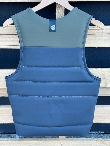 KGB 2025 Capital Vest M - NON APPROVED SAMPLE (C86)
