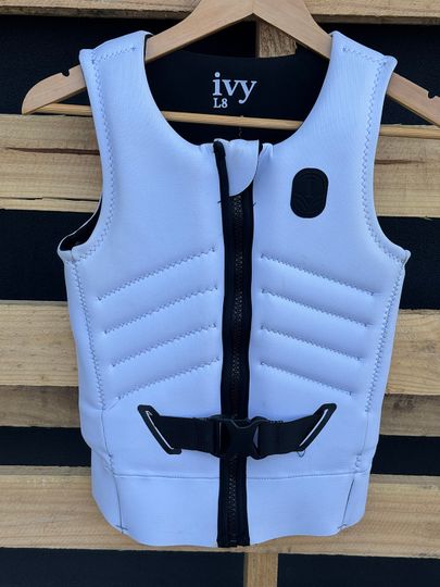 Ivy 2026 SIGNATURE VEST 8 - APPROVED USED (C114)
