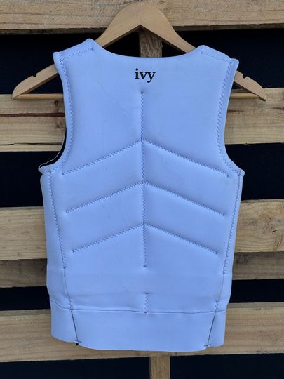 Ivy 2026 SIGNATURE VEST 8 - APPROVED USED (C114)