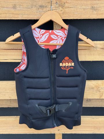 Radar 2026 LYRIC VEST 8 - APPROVED (C126)