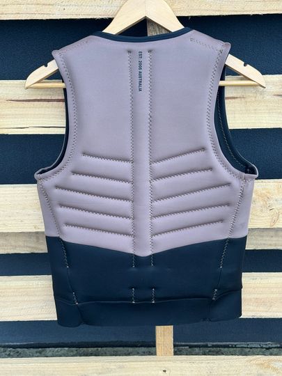 KGB 2026 Select Vest M - APPROVED Sample (C182)