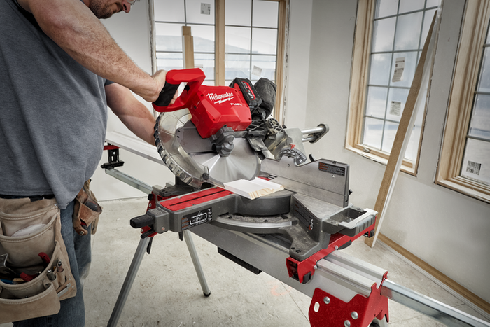 Milwaukee battery 2025 drop saw