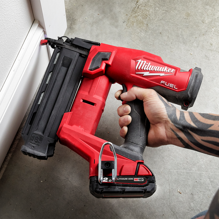 Milwaukee cordless discount brad nail gun