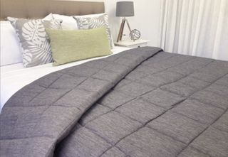 SAVANNAH COMFORTER QUEEN JET