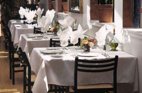 TABLECLOTH ROUND WHITE 230cm