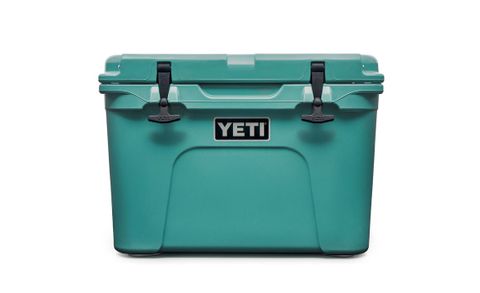 YETI Hopper Flip 12 Soft Cooler Navy NWT Tough as Nails 888830067345