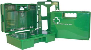 FIRST AID QSI FIRST AID PLASTIC BOX WALL MOUNTABLE IN GREEN