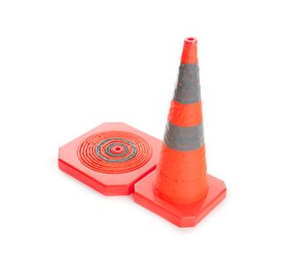 TRAFFIC COLLAPSIBLE ROADCONE 700MM C/W FLASH LITE EACH