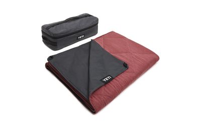 Yeti Lowlands Blanket Fireside Red