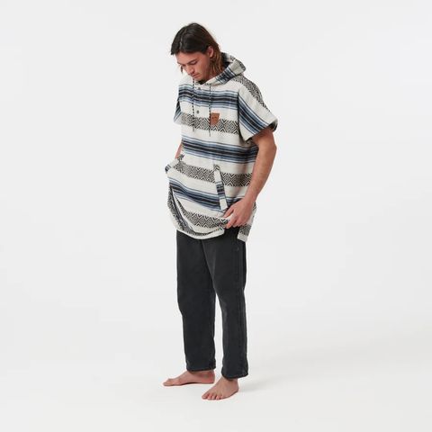 Slowtide Oso Extra-Warm Poncho - White & Blue 