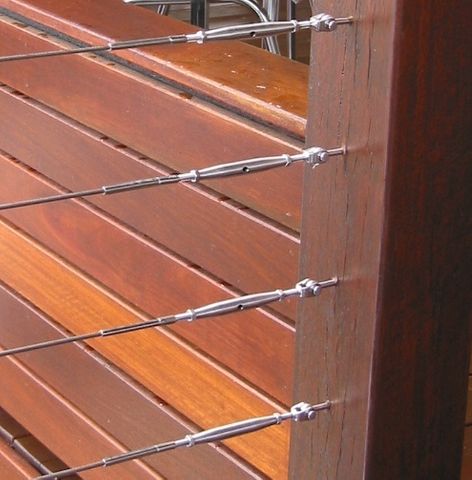 S/S WIRE BALUSTRADING