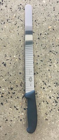 VICTORINOX SLICING KNIFE, ROUND TIP 30CM