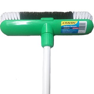 Raven Deluxe Indoor Broom Complete