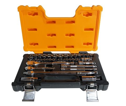 GEARWRENCH 38 PC. 1/4" & 3/8" DRIVE STANDARD 6 & 12 POINT METRIC/SAE SOCKET SET