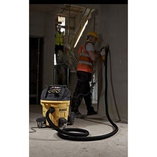 Dewalt 38L Dust Extractor Vacuum (M Class)