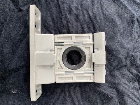 Tee Mounting Bracket