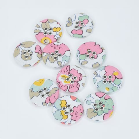 LIBERTY BUTTON 22MM BETSY Q