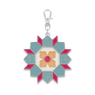 LORI HOLT HAPPY CHARM� WILD FLOWER QUILT BLOCK