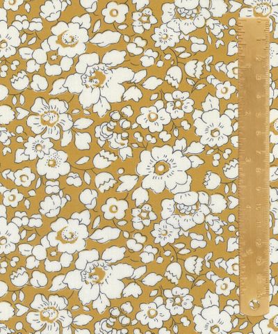 TANA LAWN BETSY BOO 036374091X